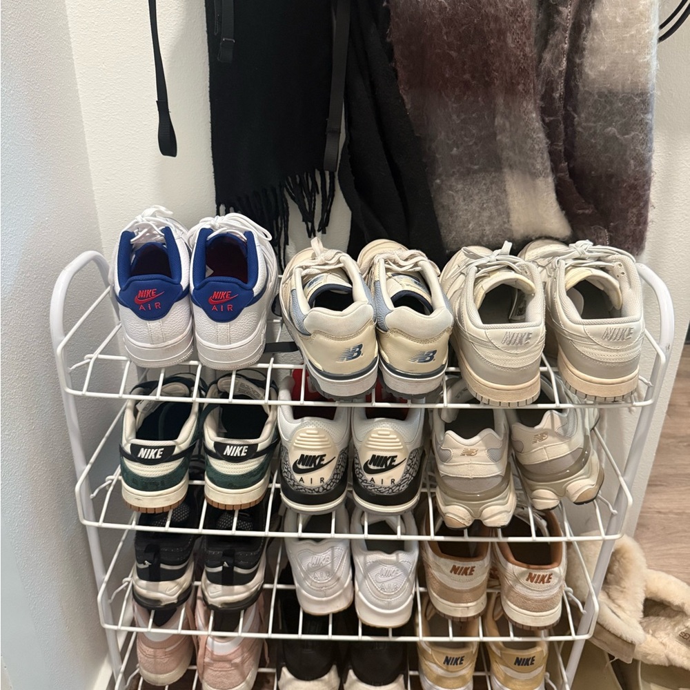 Nike Women’s Sneakers - Cream and Tan